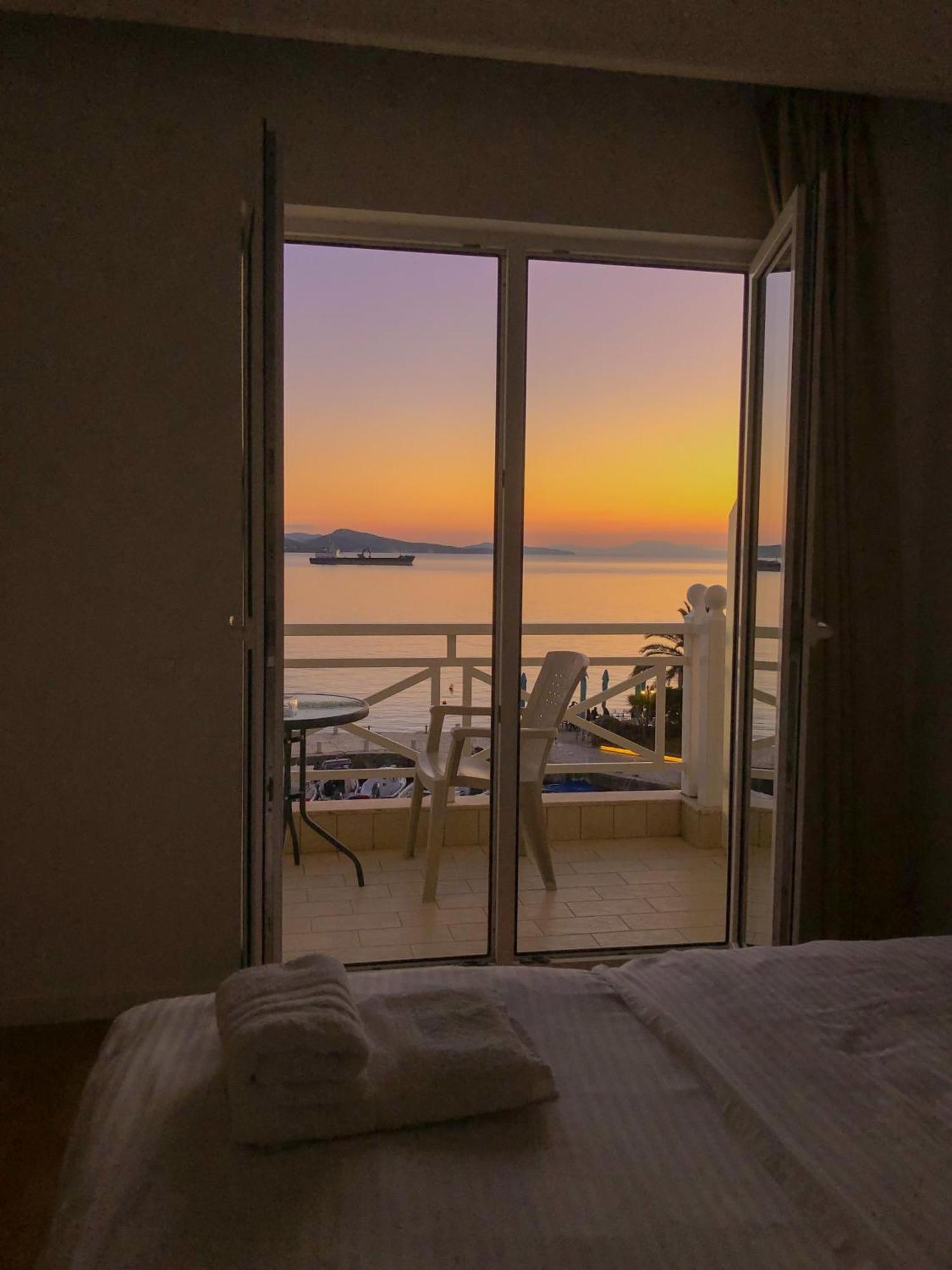 Sun N Blue Hotel Sarande Ngoại thất bức ảnh