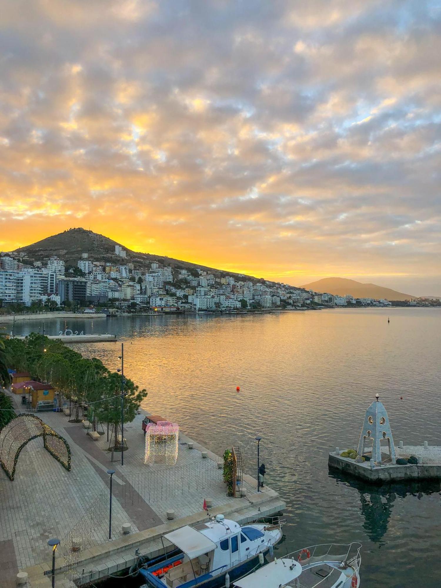 Sun N Blue Hotel Sarande Ngoại thất bức ảnh