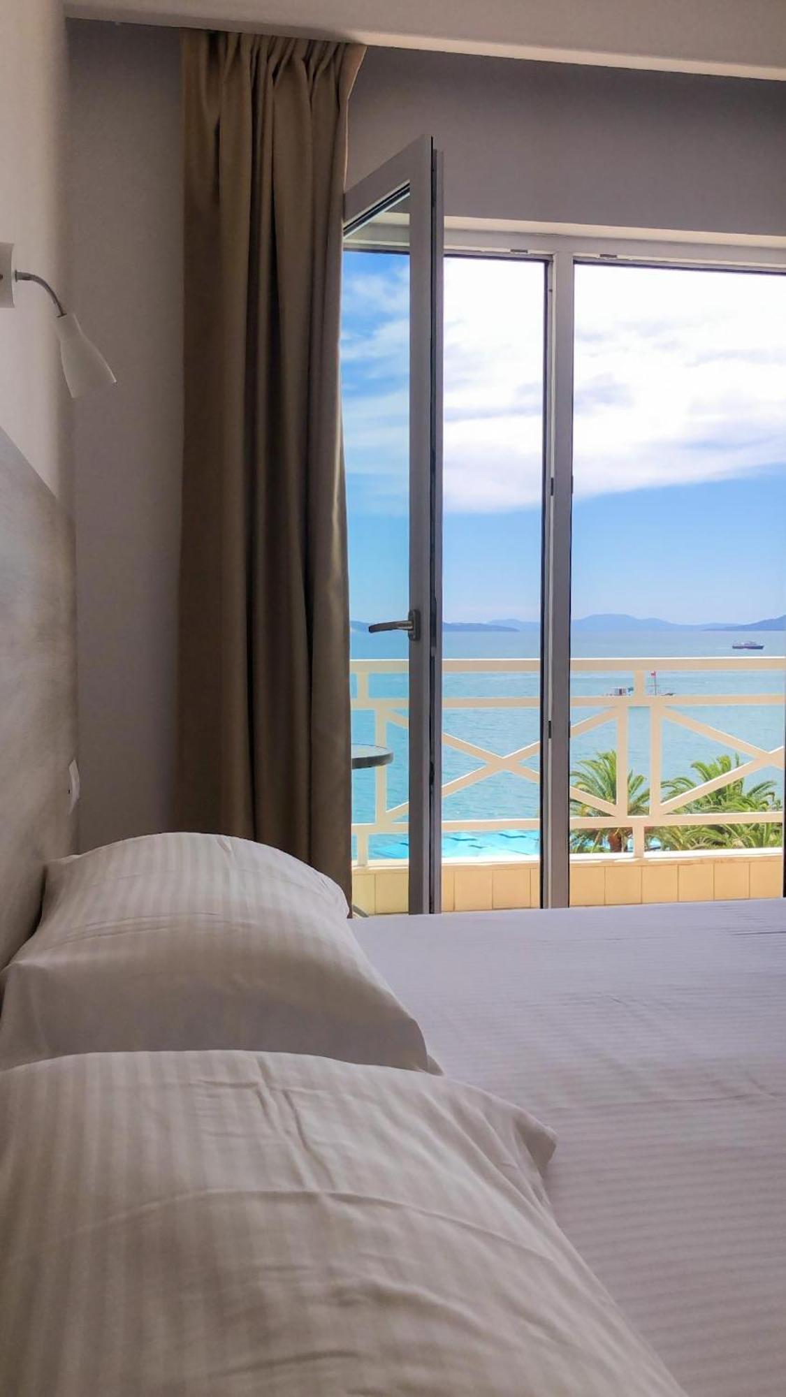 Sun N Blue Hotel Sarande Ngoại thất bức ảnh